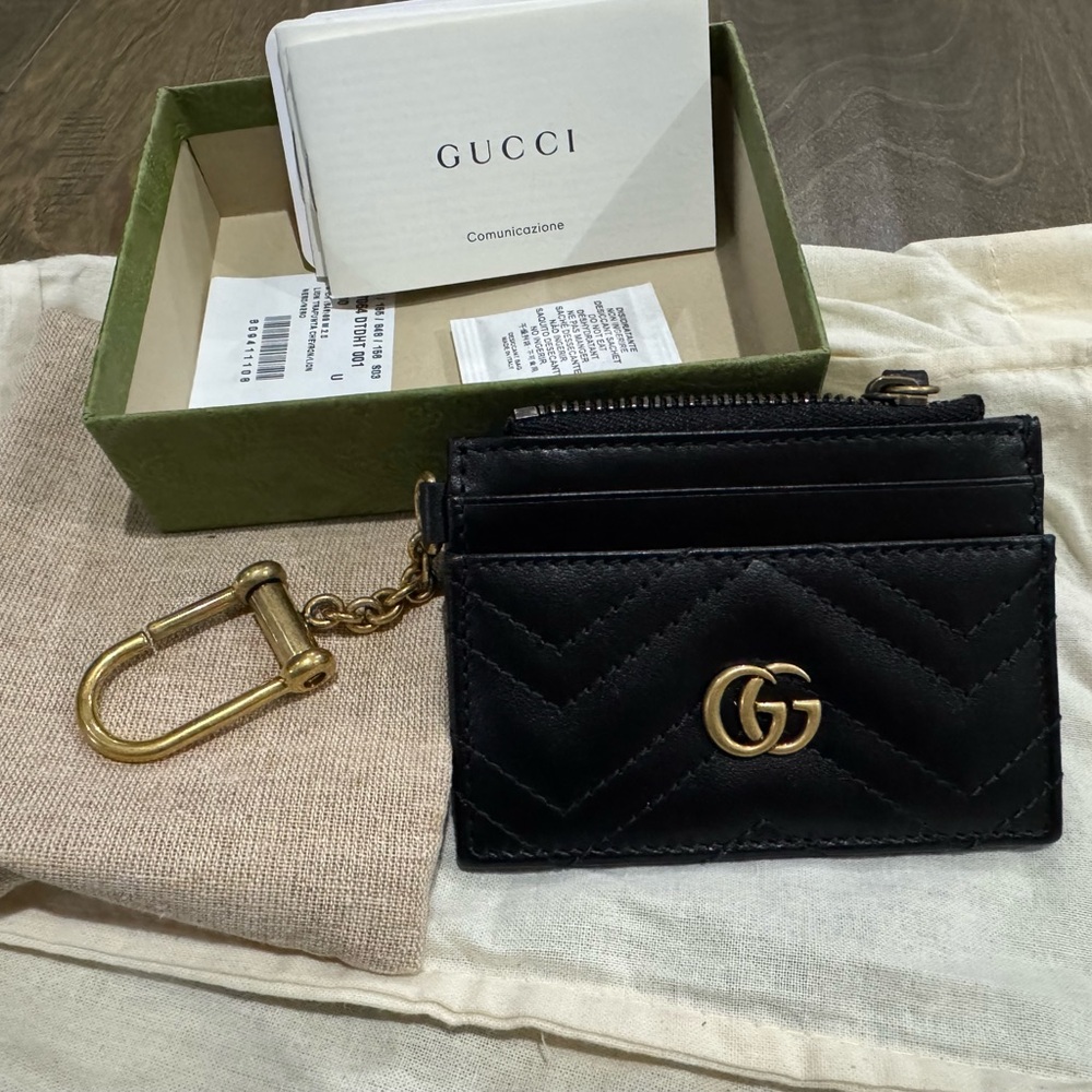 Gucci Black Chevron Card Holder with Gold Accent